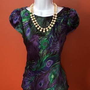 100% Silk Peacock Cap Sleeve Banana top LIKE NEW